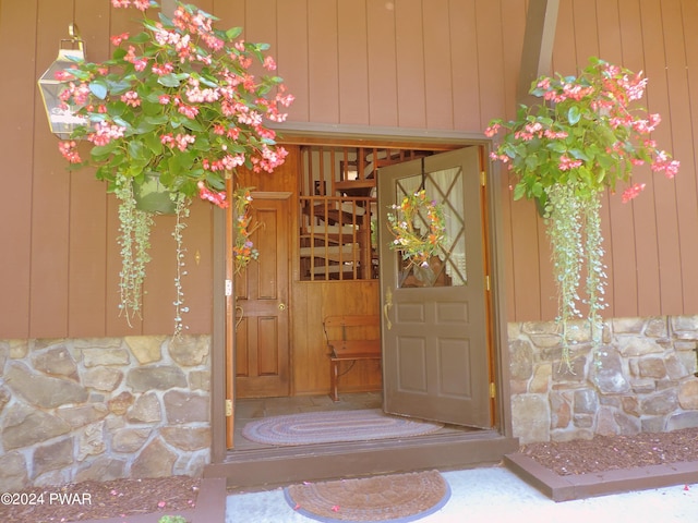 103 Schrenk Dr, Greentown, PA 18426