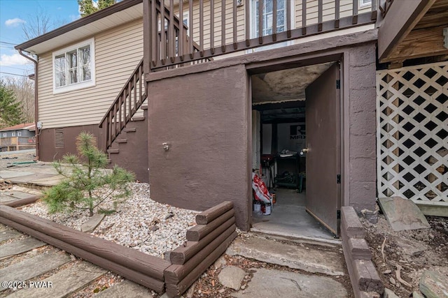 111 N Redwood Dr, Greentown, PA 18426 - doorway to property with stucco siding