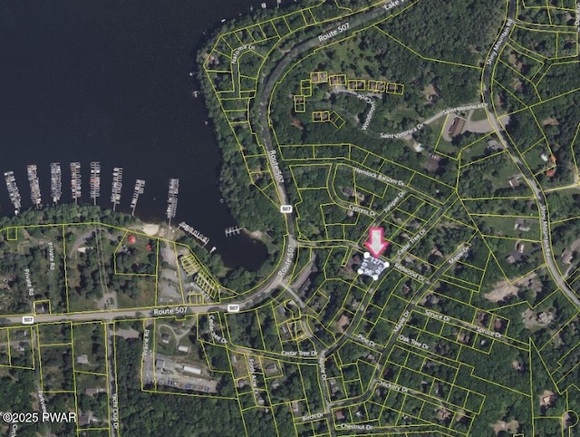 111 N Redwood Dr, Greentown, PA 18426 - map