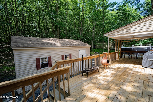 deck featuring ceiling fan