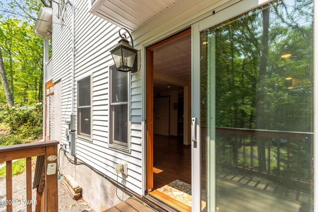119 Canoebrook Dr, Hawley, PA 18428 - view of deck