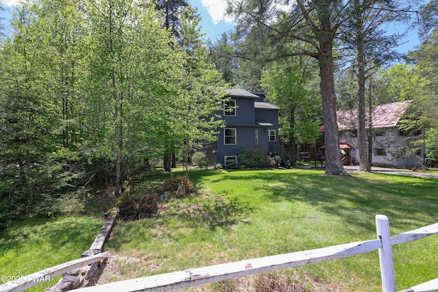 146 Country Club Dr, Thornhurst, PA 18424 - view of yard