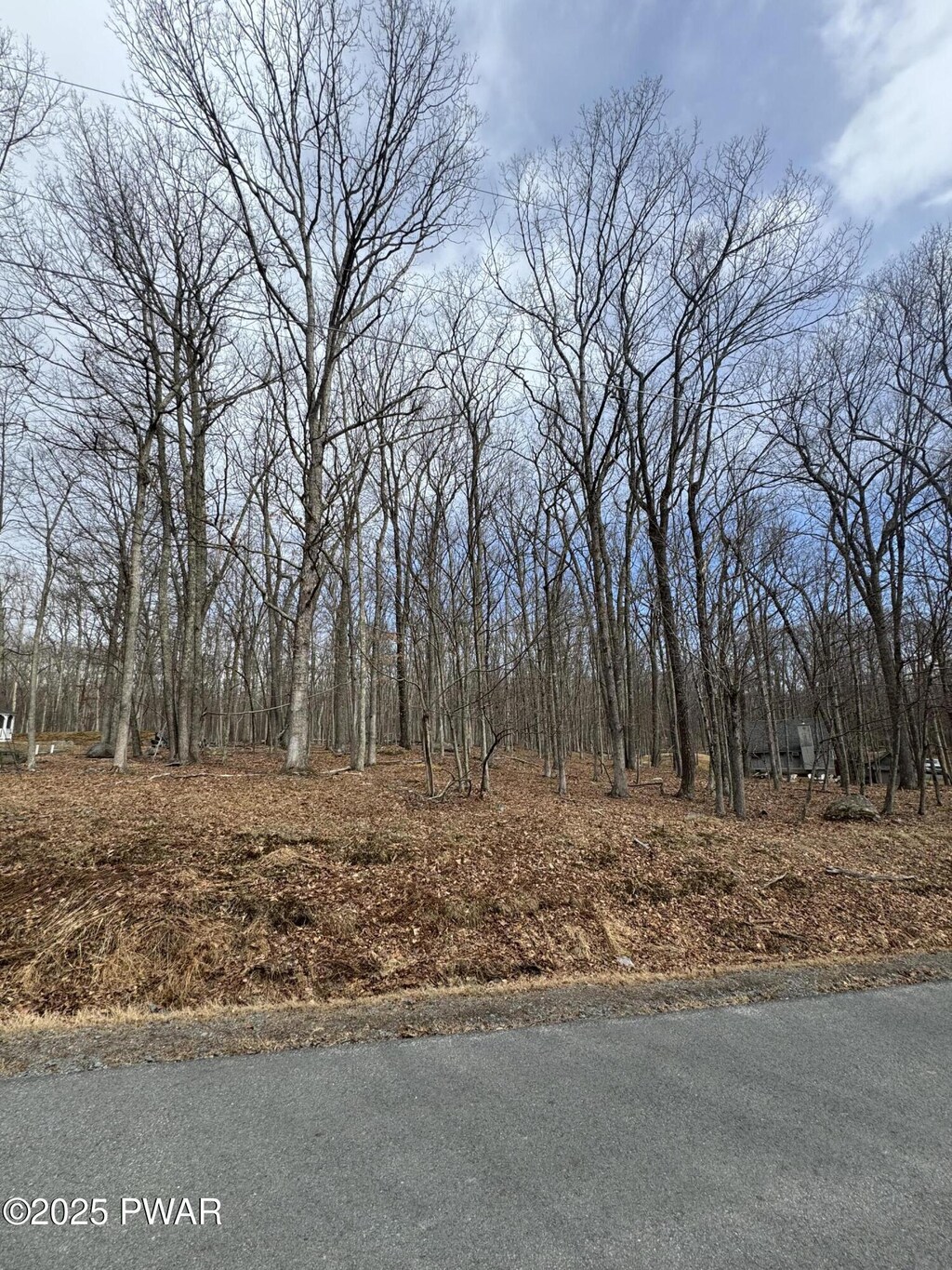 138 Oak Hill Rd, Hawley, PA 18428