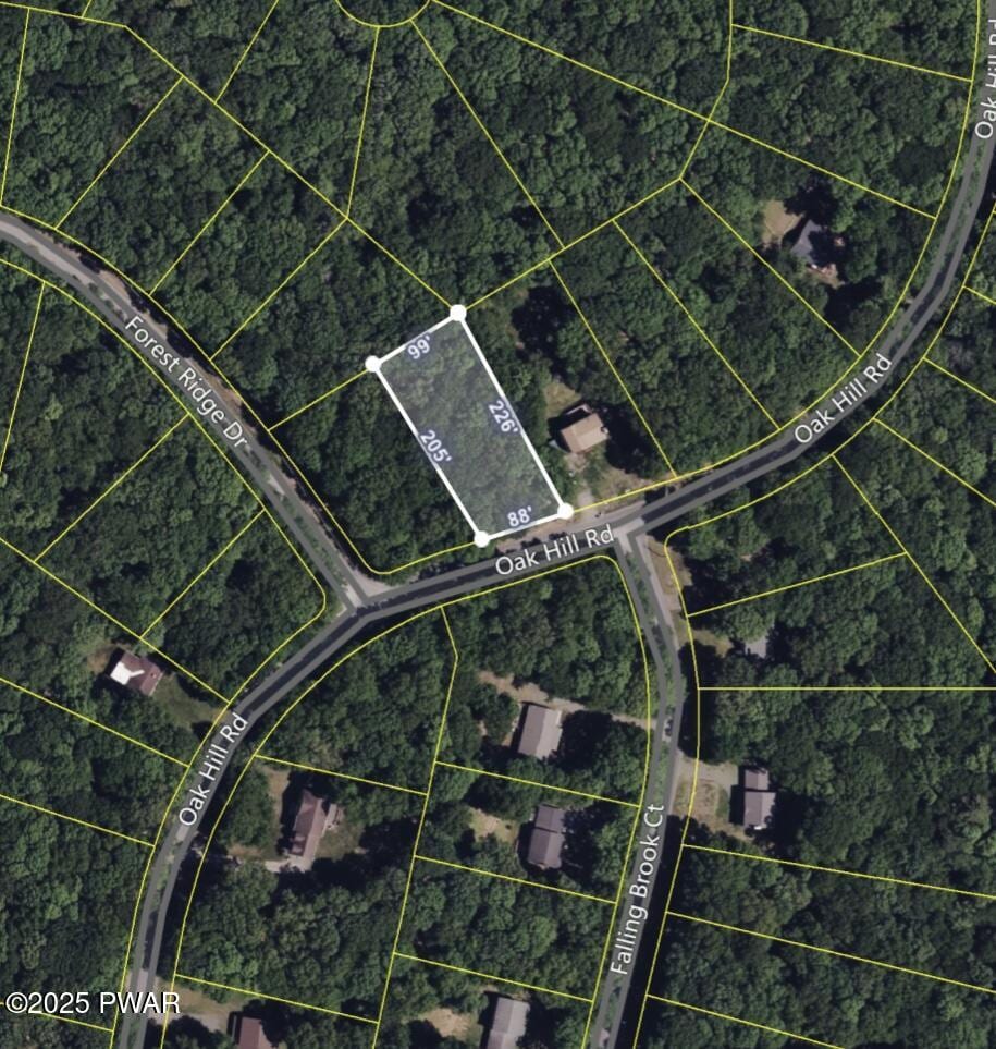 138 Oak Hill Rd, Hawley, PA 18428