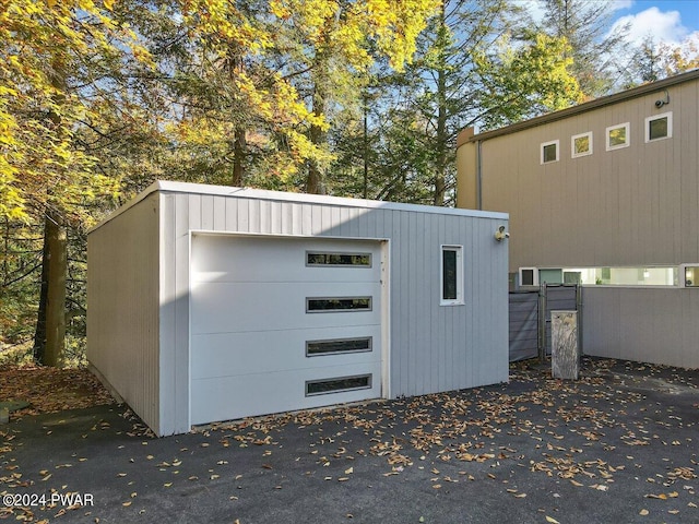 view of outdoor structure featuring a garage