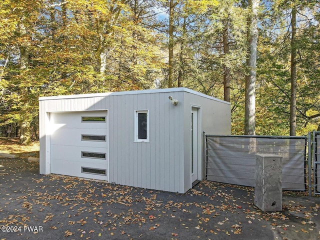 view of outdoor structure featuring a garage