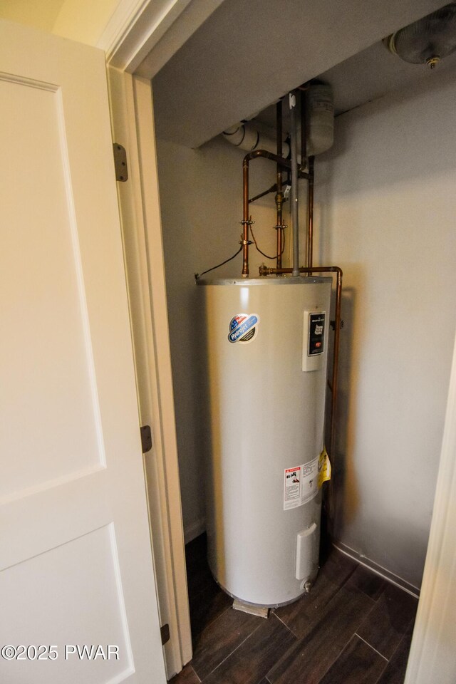 139 Westwood Dr, Dingmans Ferry, PA 18328 - utility room with electric water heater