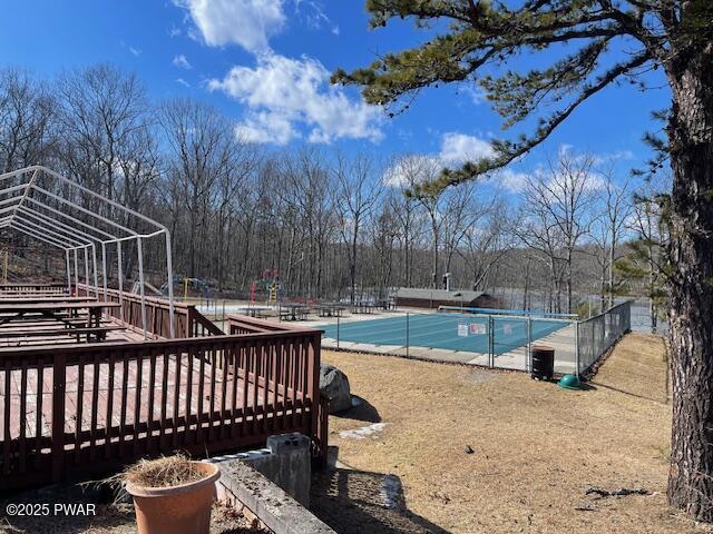 view of swimming pool