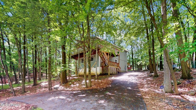 152 Fairview Dr, Dingmans Ferry, PA 18328 - view of side of property with stairs
