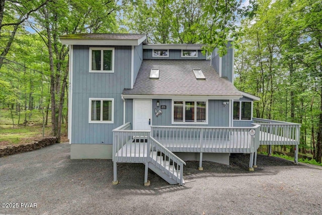 108 Minnow Ct, Lackawaxen, PA 18435 - view of front facade with a shingled roof