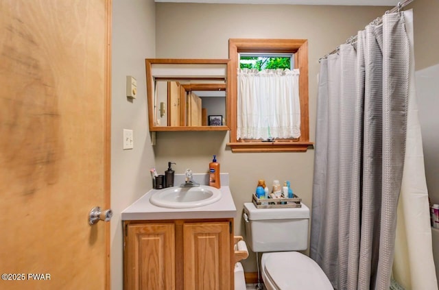 108 Minnow Ct, Lackawaxen, PA 18435 - bathroom with vanity and curtained shower