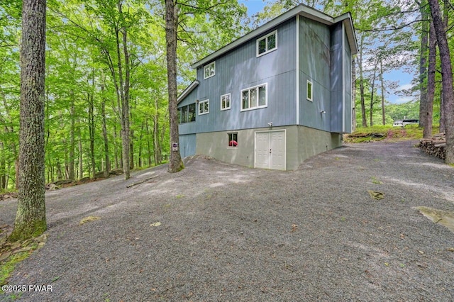 108 Minnow Ct, Lackawaxen, PA 18435 - rear view of house