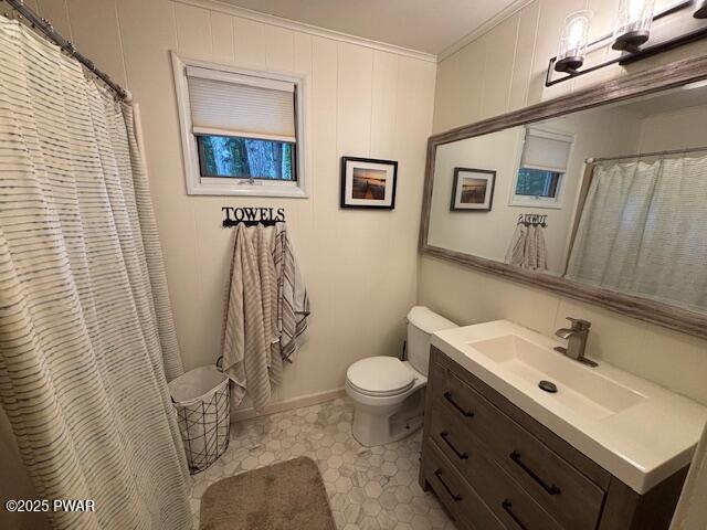 30 Bear Hill Rd, Lake Ariel, PA 18436 - bathroom featuring vanity, crown molding, and a shower with shower curtain