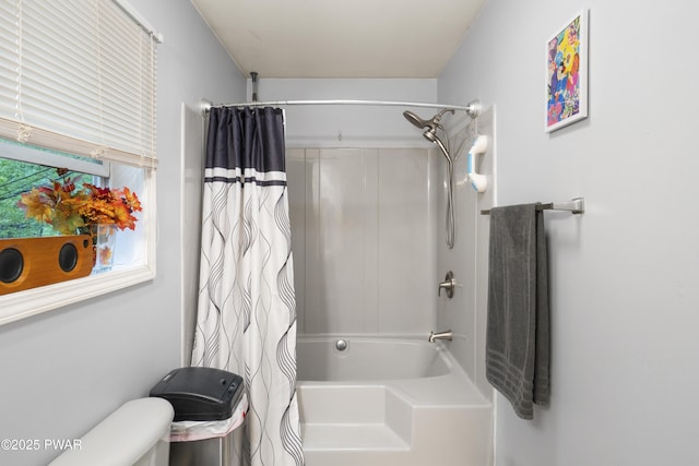 4 Pebble Ct, Lake Ariel, PA 18436 - bathroom with shower / tub combo and toilet