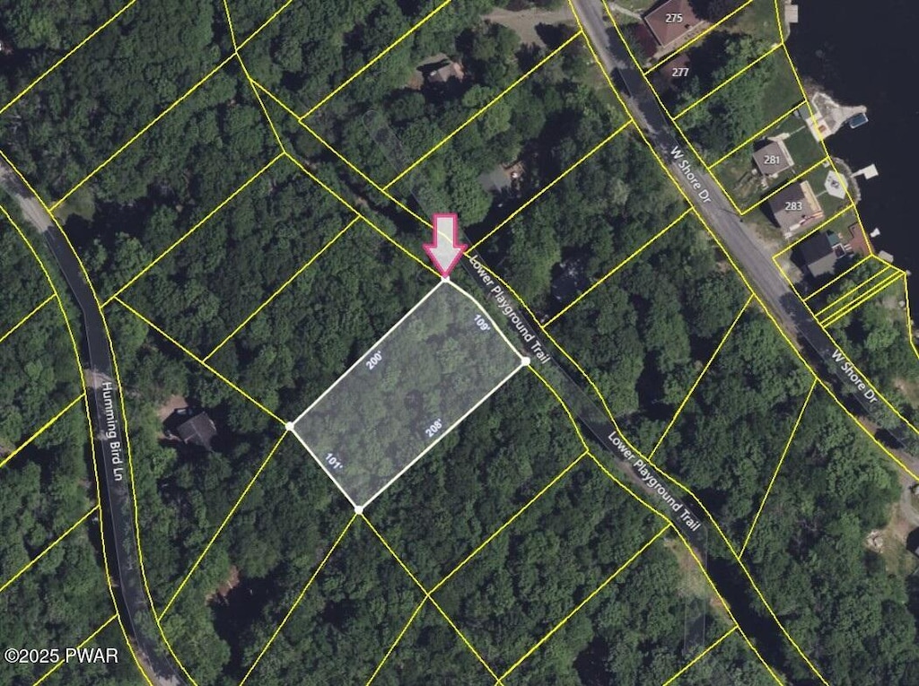Lower Playground Trl, Hawley, PA 18428