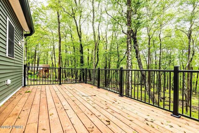 209 Conashaugh Trl, Milford, PA 18337 - view of deck