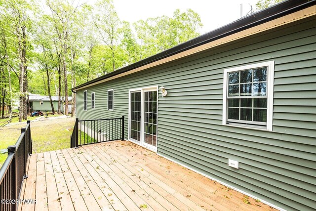209 Conashaugh Trl, Milford, PA 18337 - view of deck