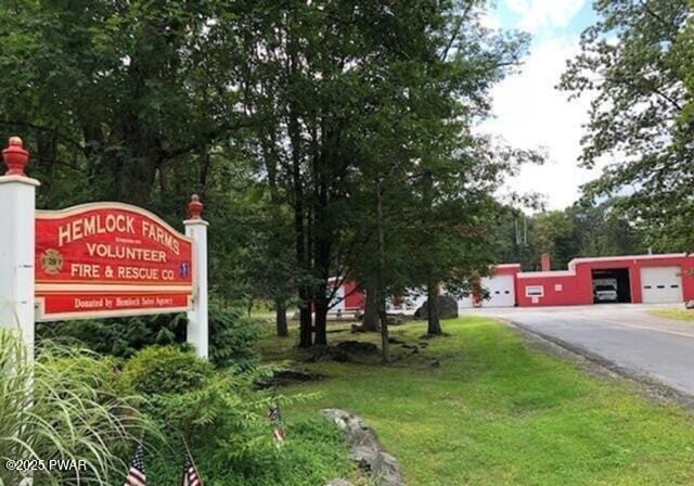 124 Granite Dr, Lords Valley, PA 18428 - exterior view