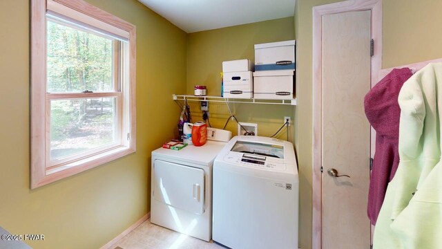 344 Canoebrook Dr, Lords Valley, PA 18428 - laundry area with washer and clothes dryer and baseboards
