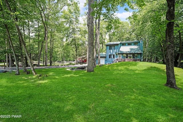 103 Westfall Dr, Dingmans Ferry, PA 18328 - view of green lawn