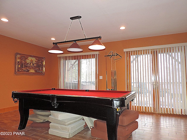 rec room with pool table