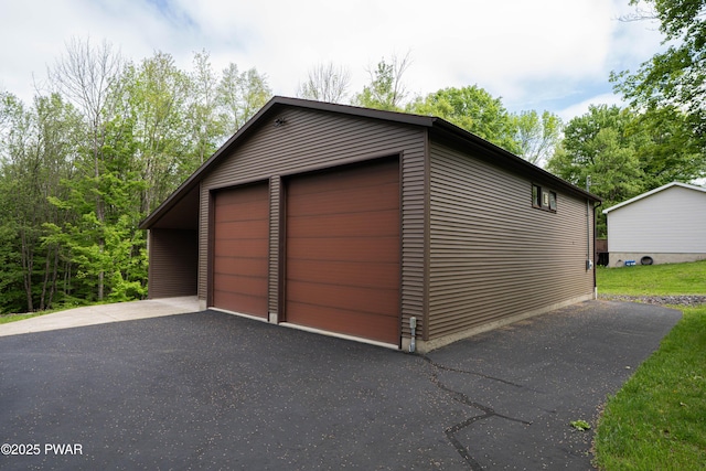 1111 Advent Rd, Lake Ariel, PA 18436 - view of detached garage