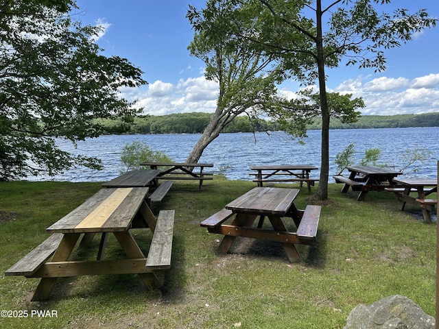 112 N Maple Ln, Greentown, PA 18426 - view of property's community featuring a water view and a lawn
