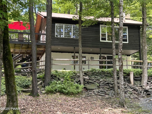 112 N Maple Ln, Greentown, PA 18426 - back of property featuring a deck