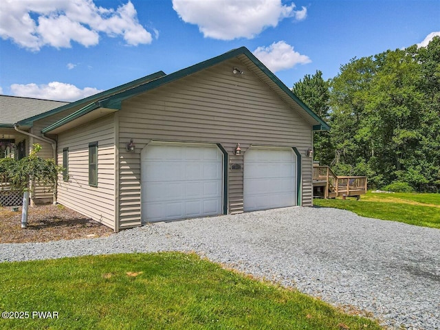 11 Coyote Rdg, Hawley, PA 18428 - view of garage