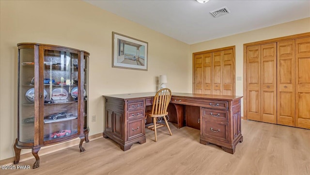 11 Coyote Rdg, Hawley, PA 18428 - home office with light wood finished floors