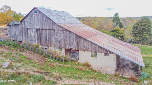 view of outdoor structure