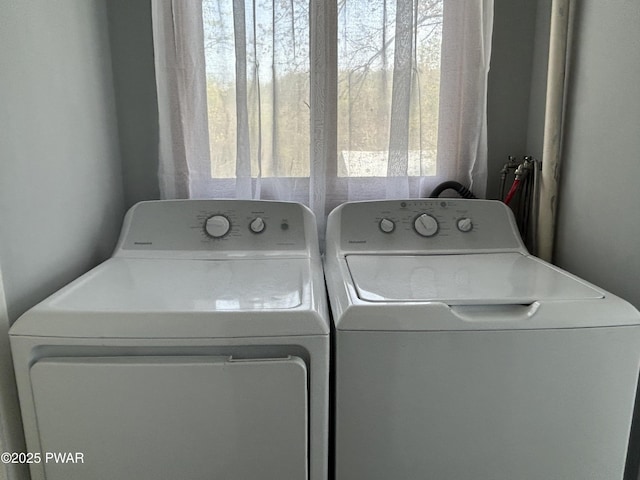 887 Maple Ave, Honesdale, PA 18431 - laundry room with independent washer and dryer