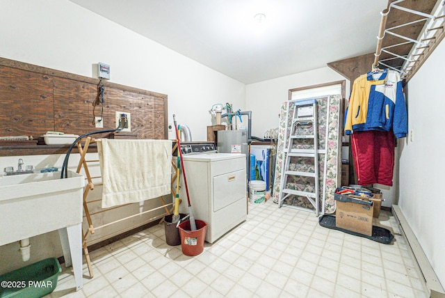 511 Overlook Ter, Stroudsburg, PA 18360 - laundry area featuring washer / clothes dryer and light flooring