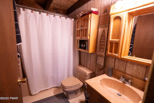 full bathroom with wood ceiling, a shower with shower curtain, vanity, and toilet