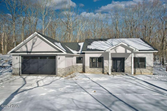 view of front of house featuring a garage