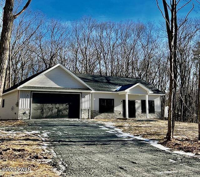 view of front of home featuring a garage