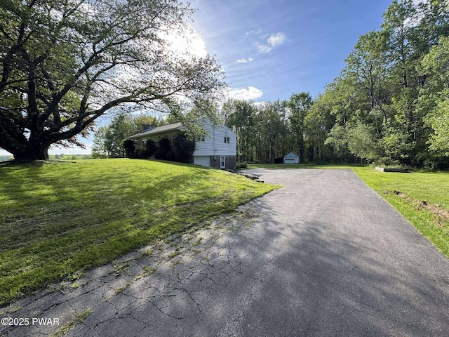 1611 Lake Ariel Hwy, Lake Ariel, PA 18436 - view of front of house featuring driveway and a front lawn