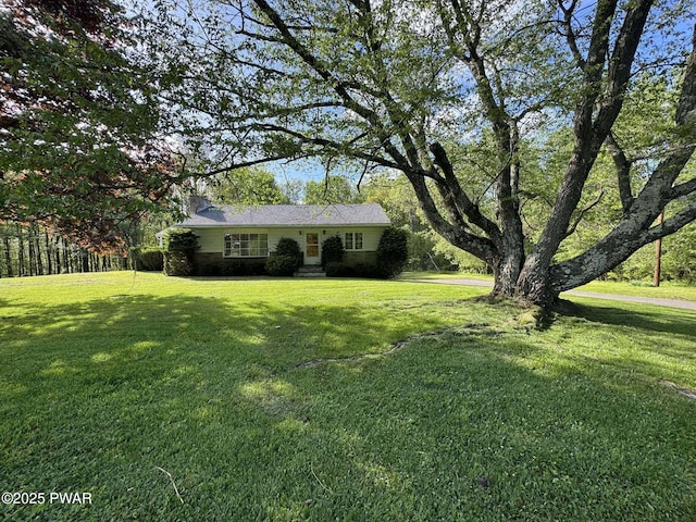 1611 Lake Ariel Hwy, Lake Ariel, PA 18436 - view of front of home with a front yard