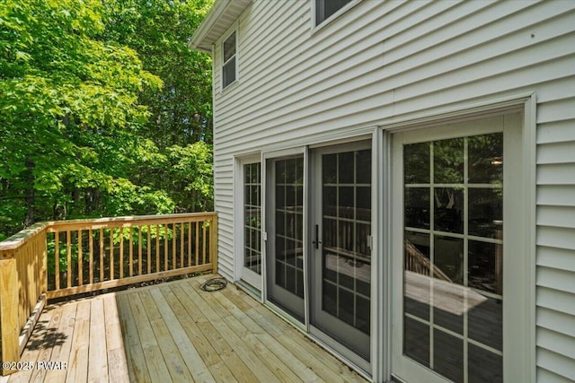 29 Hirshorn Dr, Newfoundland, PA 18445 - view of wooden deck