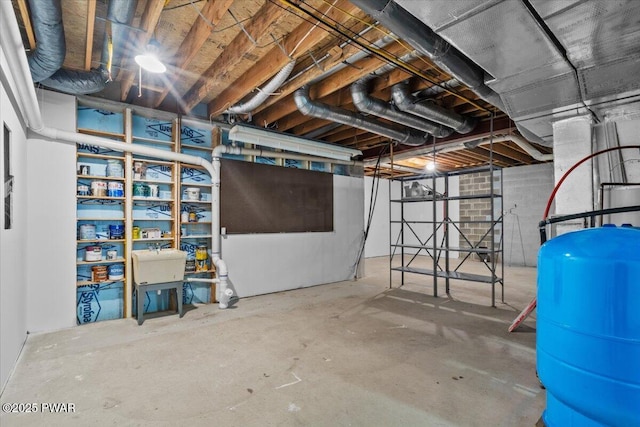29 Hirshorn Dr, Newfoundland, PA 18445 - unfinished basement with a water pressure tank