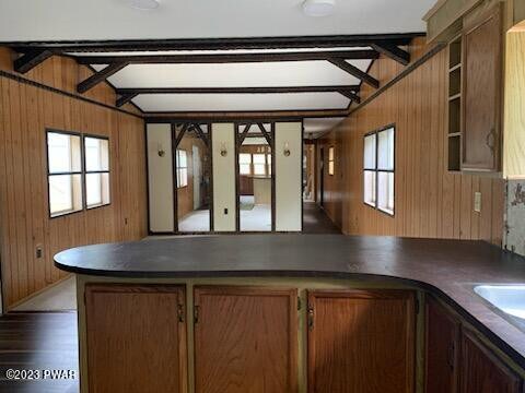 118 Middle Rd, Greentown, PA 18426