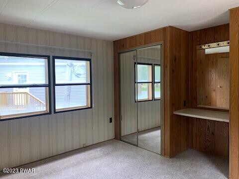 118 Middle Rd, Greentown, PA 18426