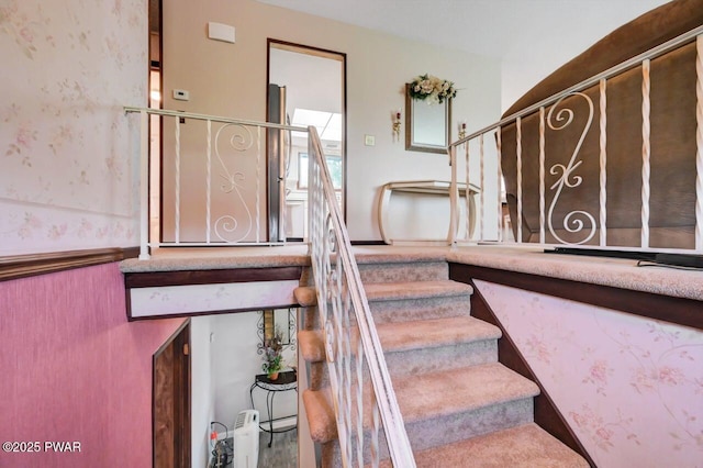1528 Mount Cobb Rd, Jefferson Township, PA 18436 - view of staircase