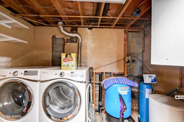 1528 Mount Cobb Rd, Jefferson Township, PA 18436 - laundry area with washer and dryer