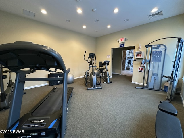 exercise room featuring visible vents and recessed lighting