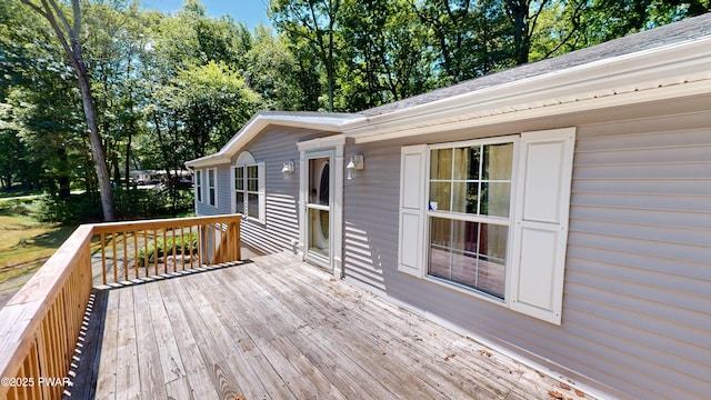 103 Windwards Ln, Dingmans Ferry, PA 18328 - view of deck