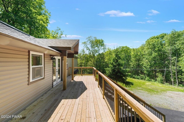 109 Widgeon Ln, Lords Valley, PA 18428 - view of wooden terrace