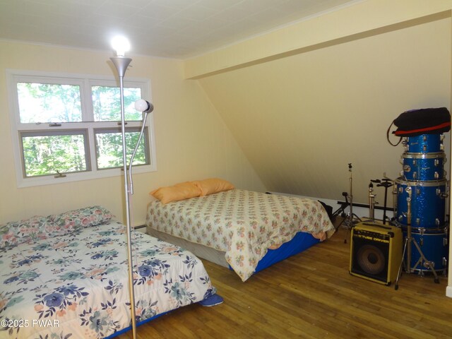 115 Eastwood Dr, Greentown, PA 18426 - bedroom with wood finished floors