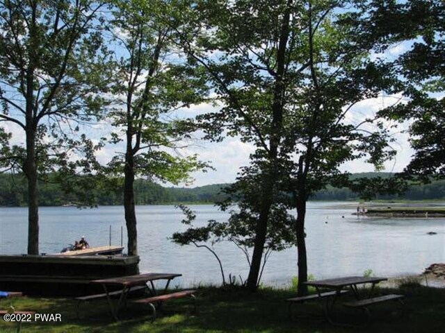LOT99 Fawn Lake Dr, Hawley, PA 18428