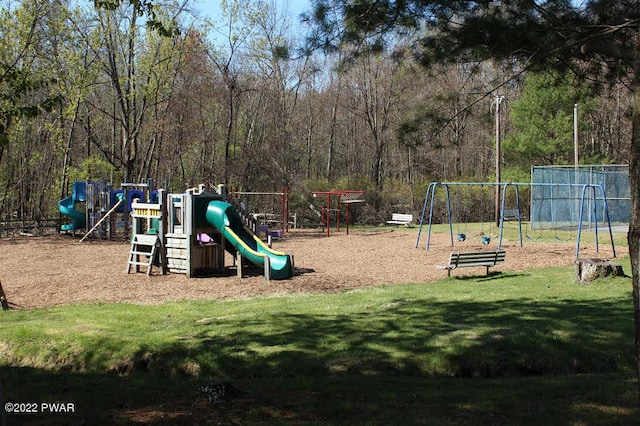 LOT99 Fawn Lake Dr, Hawley, PA 18428